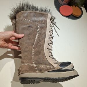 Sorel Women's "Cate the Great" Brown & Tan Waterproof Winter Boots (US 5/EU 36)